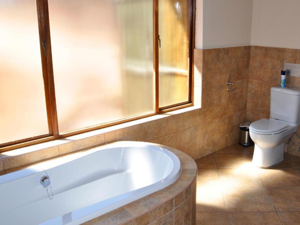 Dinkweng Safari Lodge The Waterberg Biosphere Екстериор снимка